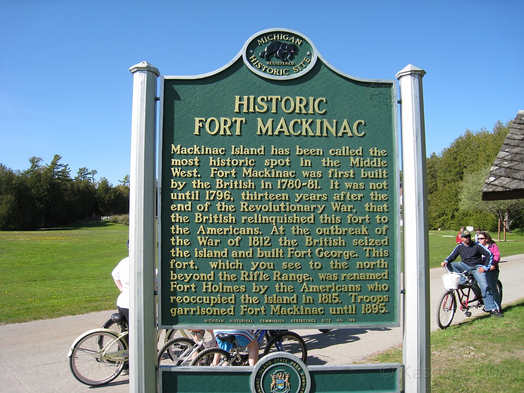 Mackinaw Island Area May 2008 0931.jpg - May 24 2008 a trip to Mackinac City for a 5 M race and a visit to Mackinac Island. A day to the UP, Paradise, Whitefish Point and Tahquamen Falls. This was followed by trips to Petoskey and Charlevoix.